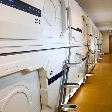 Whiz Capsule Hotel Thamrin Jakarta Luaran gambar